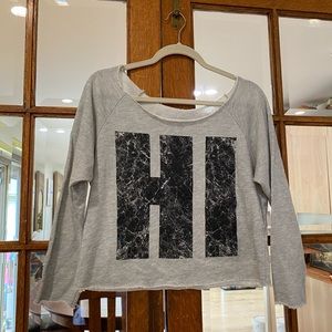 Tres Bien U.S.A. graphic cutoff lightweight sweater. Gray. No size tags. Size M.